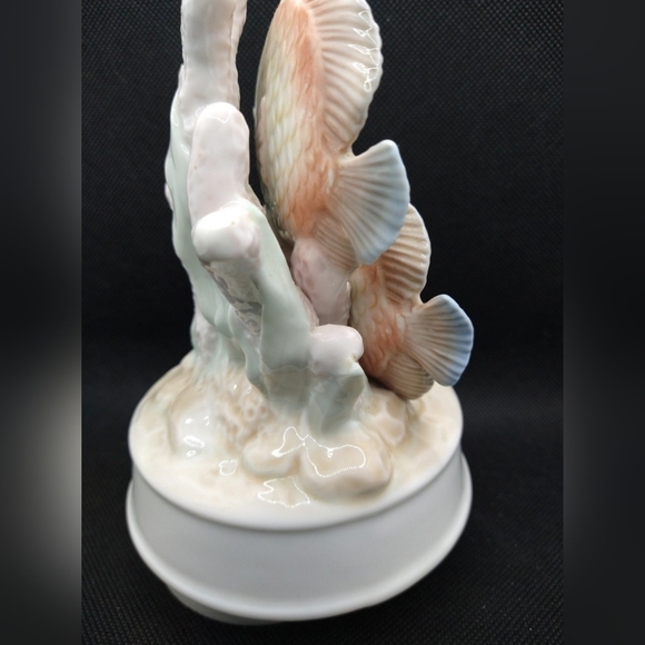 George Good Tropical Fish Music Box - Love Story - Picture 5 of 10